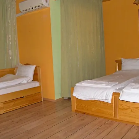 Guest house Nelina Bozhurets